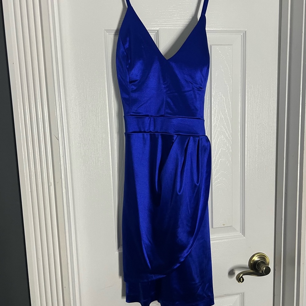 Total blue short formal dress